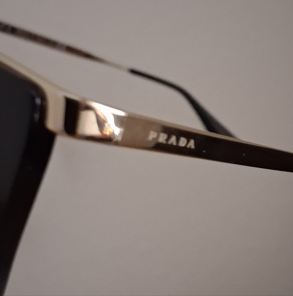 AUTHENTIC PRADA CAT EYE Style Sunglasses with case & gift bag - Picture 6 of 10